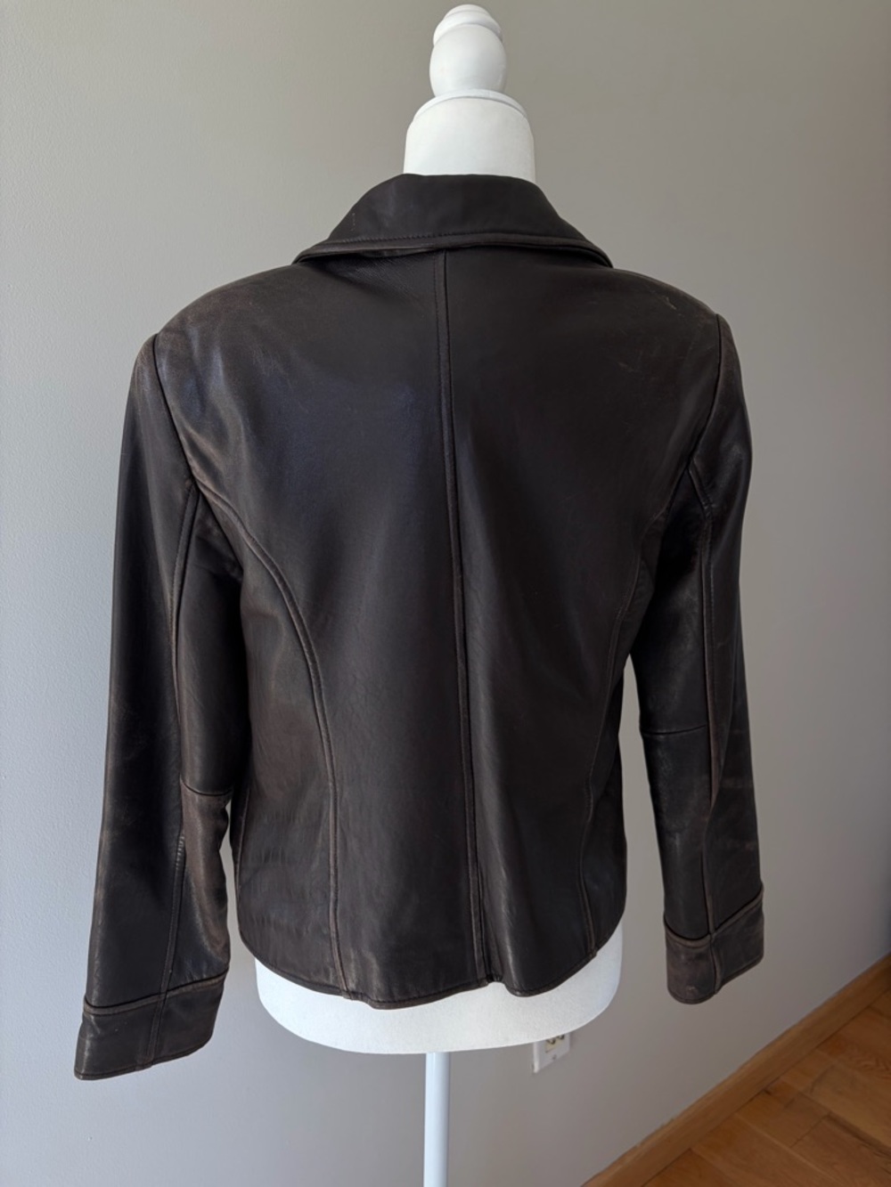 VTG Lord & Taylor Classic Brown Leather Bomber Jacket Zip Front Women’s 4 - Picture 9 of 13